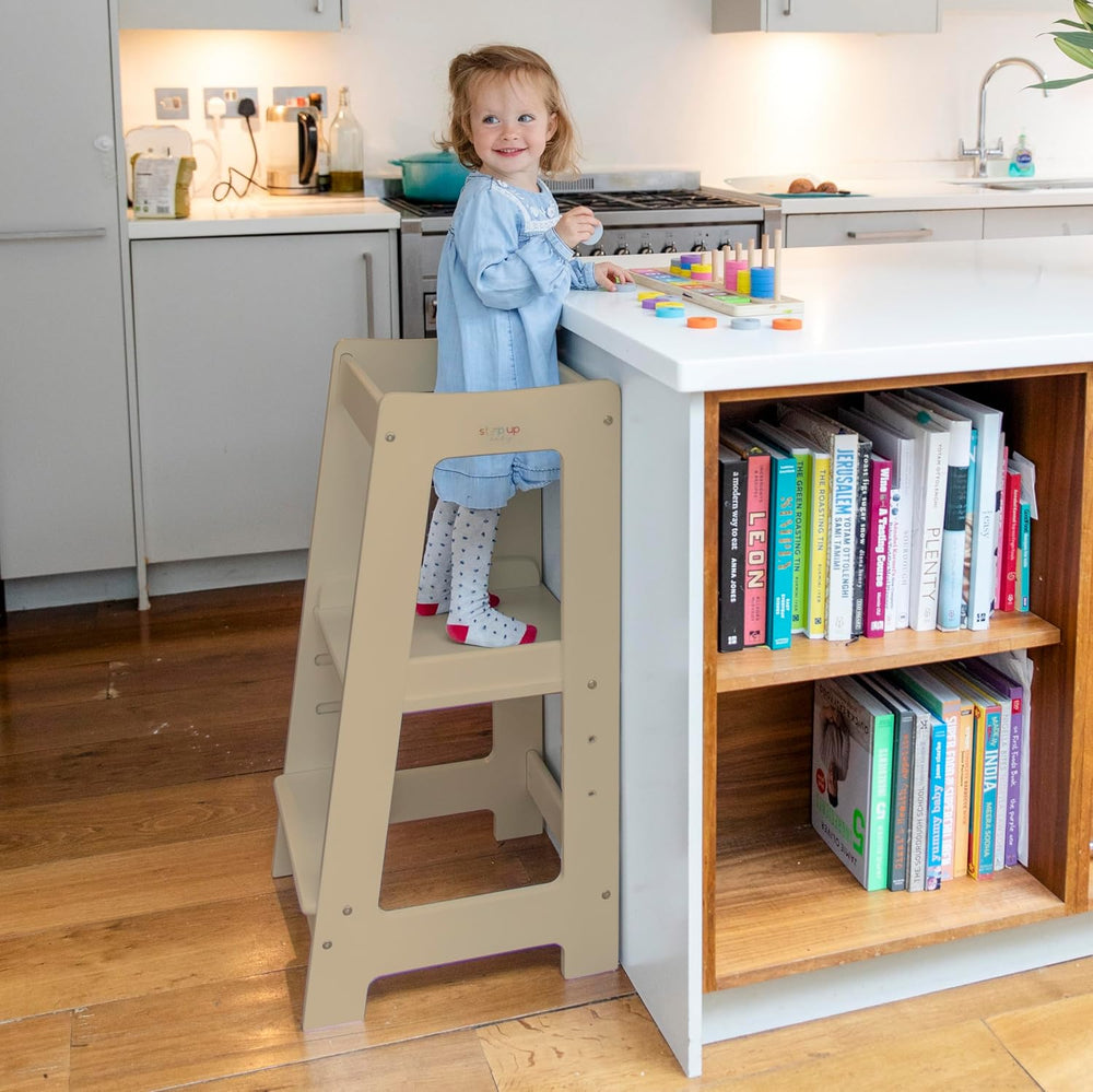 La nostra torre per bambini Montessori con gradino regolabile